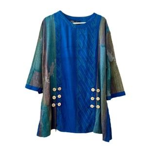 OFFERINGS NWT Oversized Top Size S/M Woman's Blouse 3/4 Sleeve Rayon Bohemian